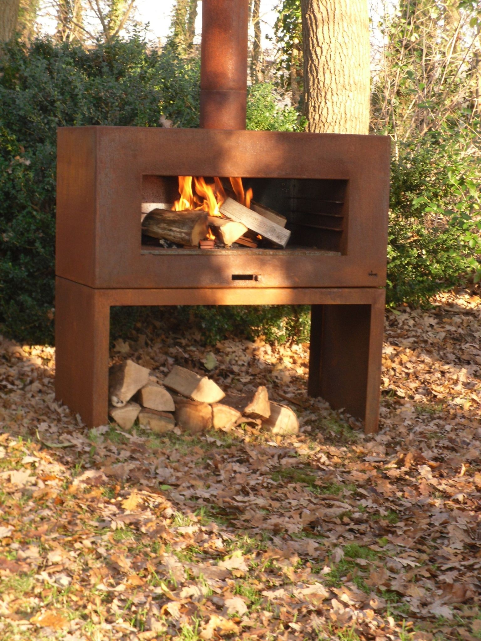 metal outdoor fireplace        <h3 class=