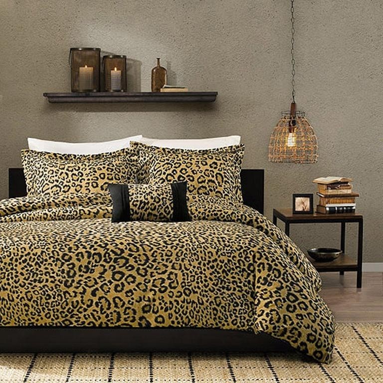 10 amazing bedrooms with cheetah bedding print rilane