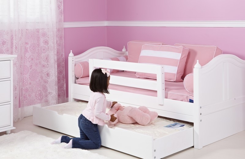 Double trundle bed for kids bedroom homesfeed 1
