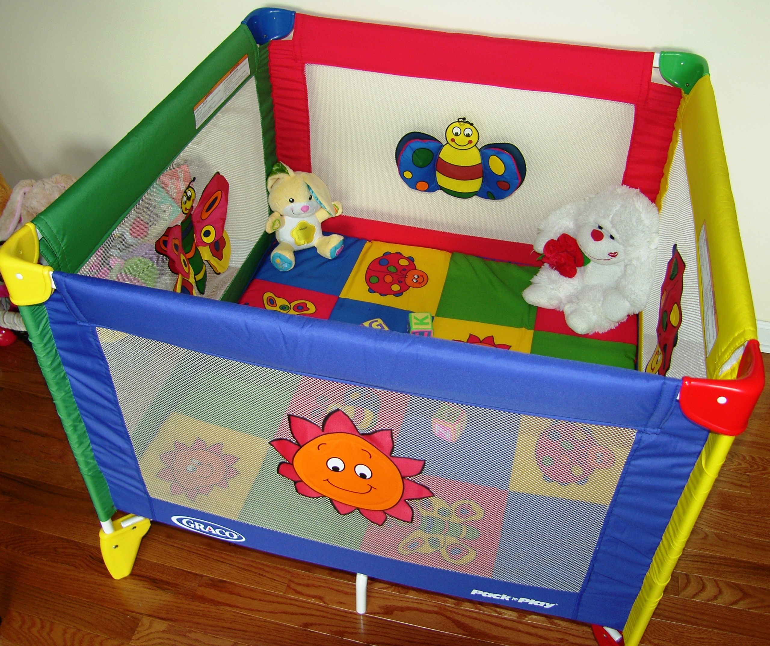 Full Size Old Fashion Play Pen For Babies 