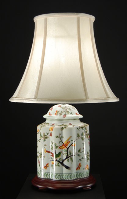 Oriental ceramic vase table lamp and cream shade wl 100119