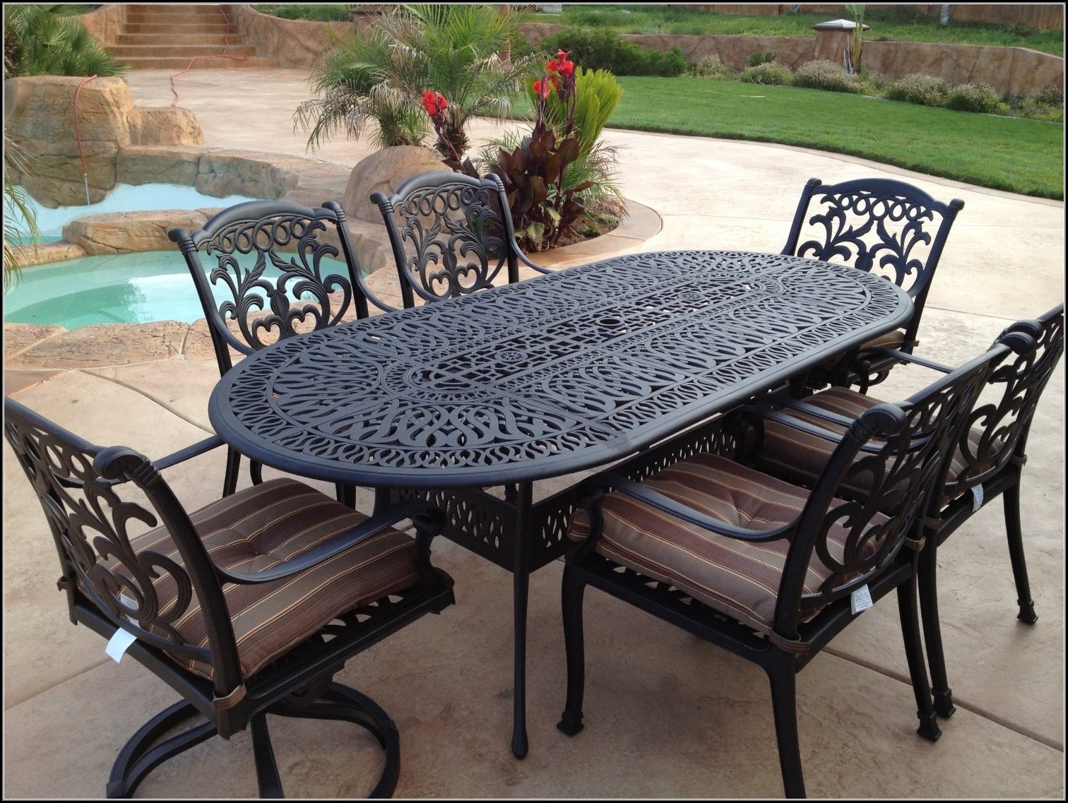 Vintage Salterini Wrought Iron Table And Chairs In Powder 