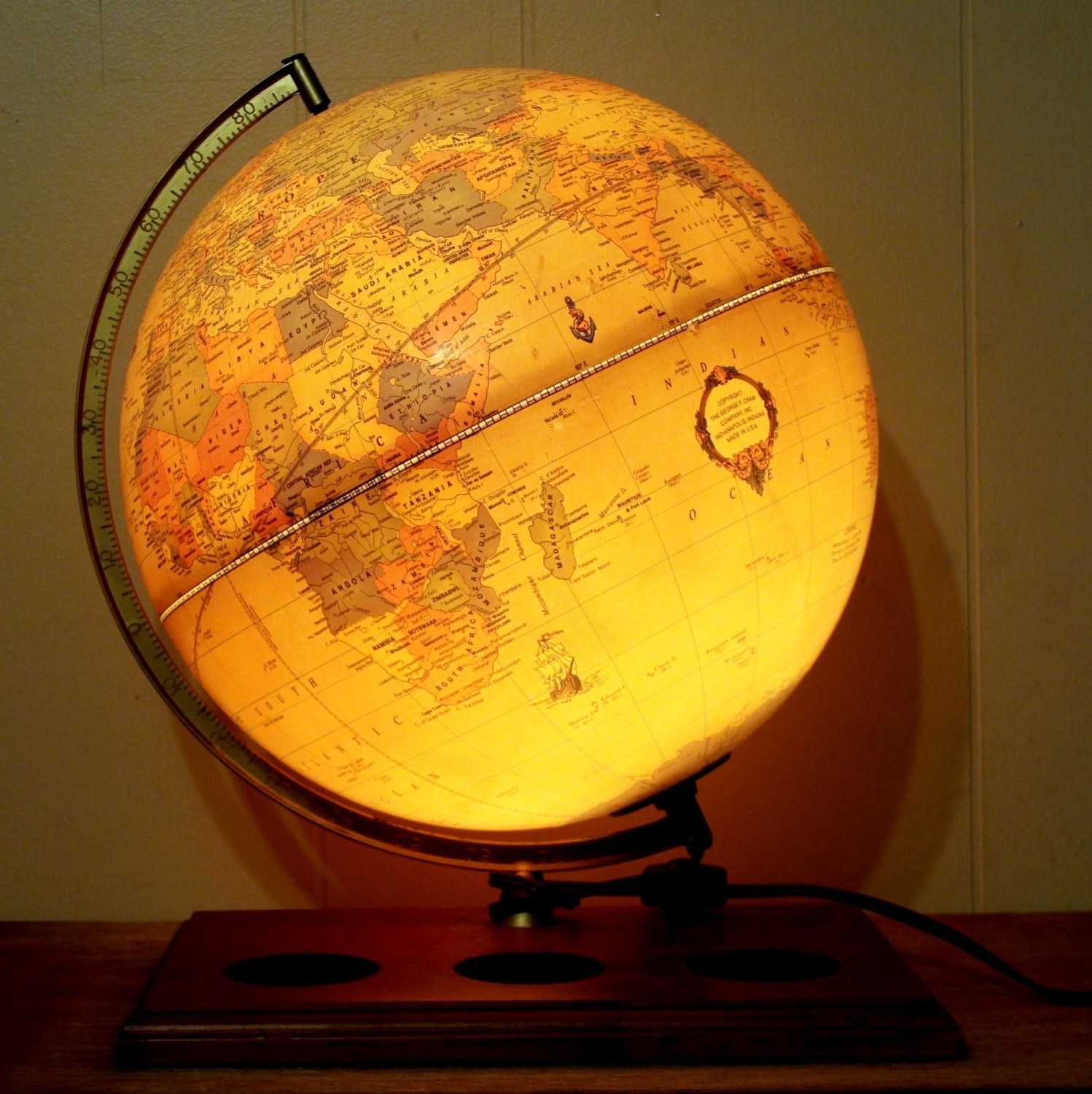 10 benefits of antique globe lamps warisan lighting 5