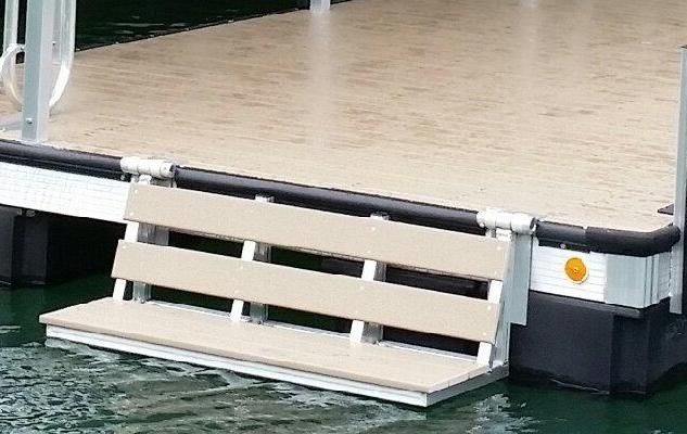 Dock bench that fold up when not in use so