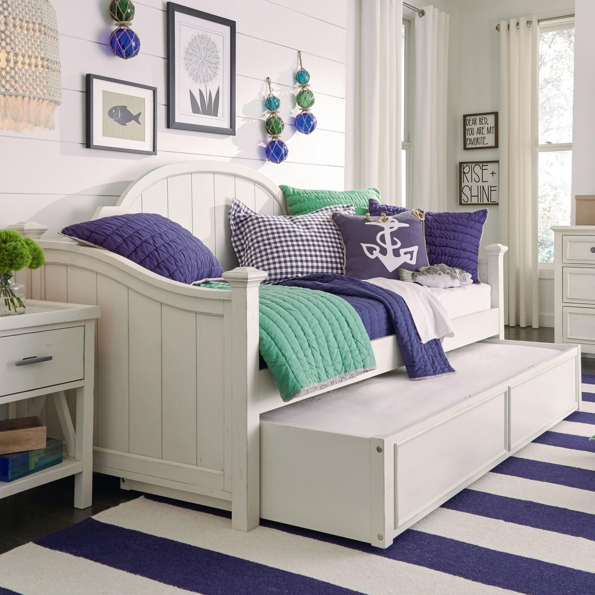 Legacy classic kids lake house transitional daybed with