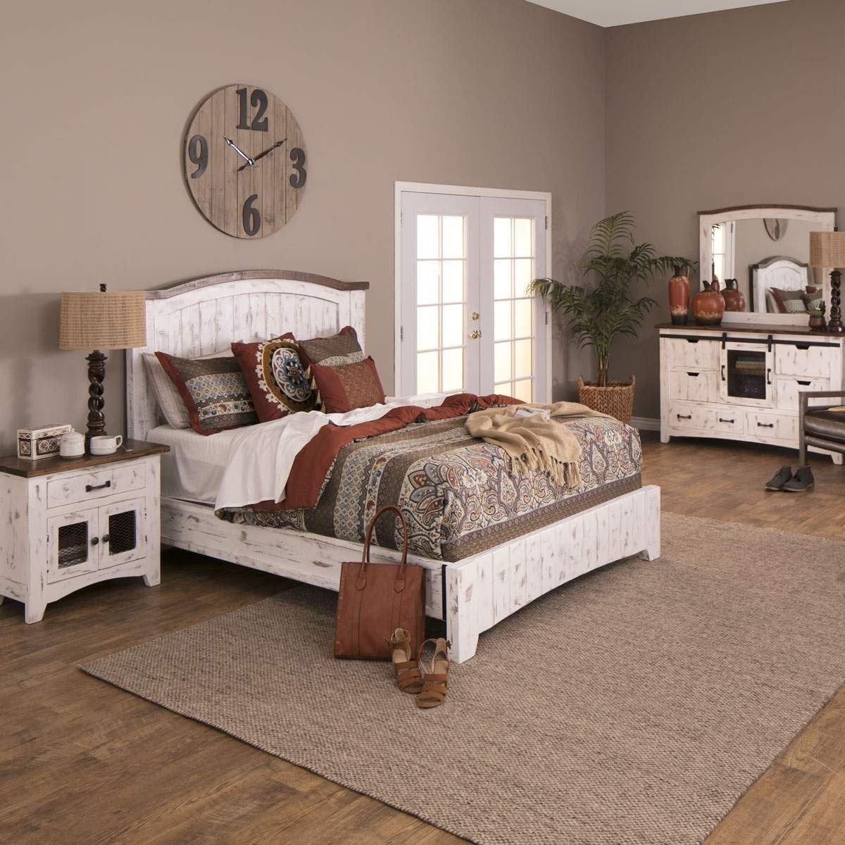 The laid back style of the potter bedroom set is