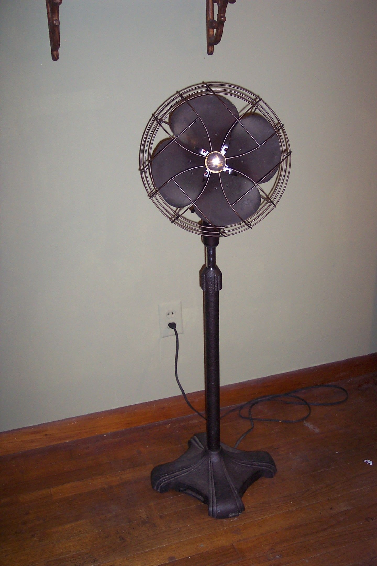 Vintage emerson electric pedestal fan pedestal fan