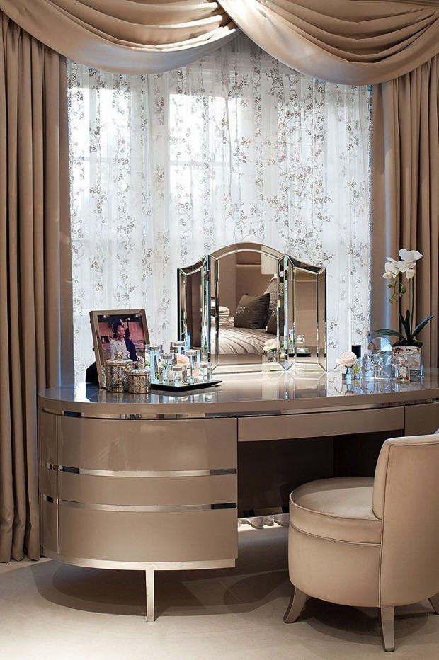 Dressing tables for a luxury bedroom decor miami design
