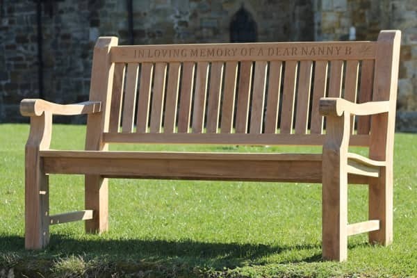 Engraved bench personalised with our wooden plaque 2