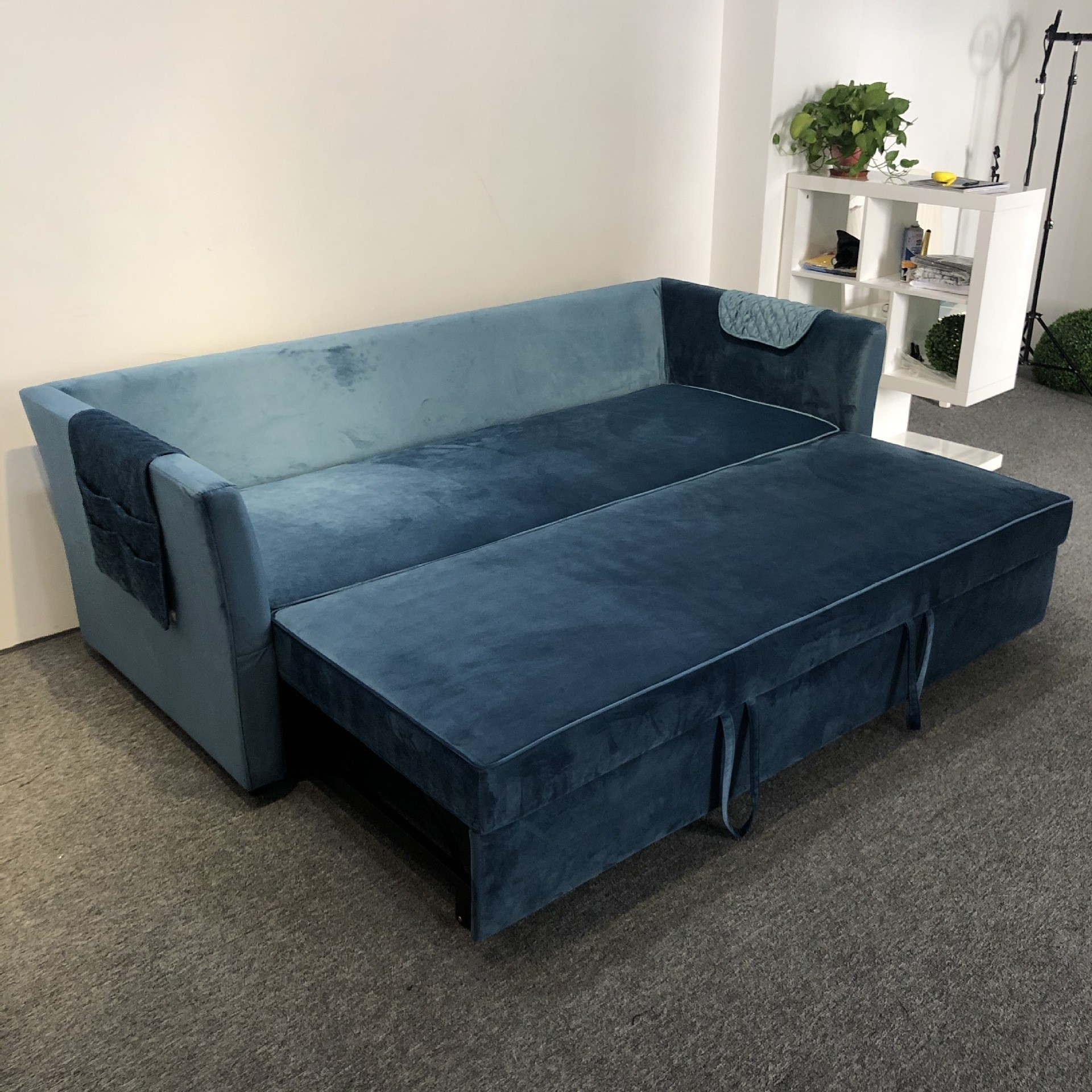 Functional sofa china manufacturer flip out bed folding