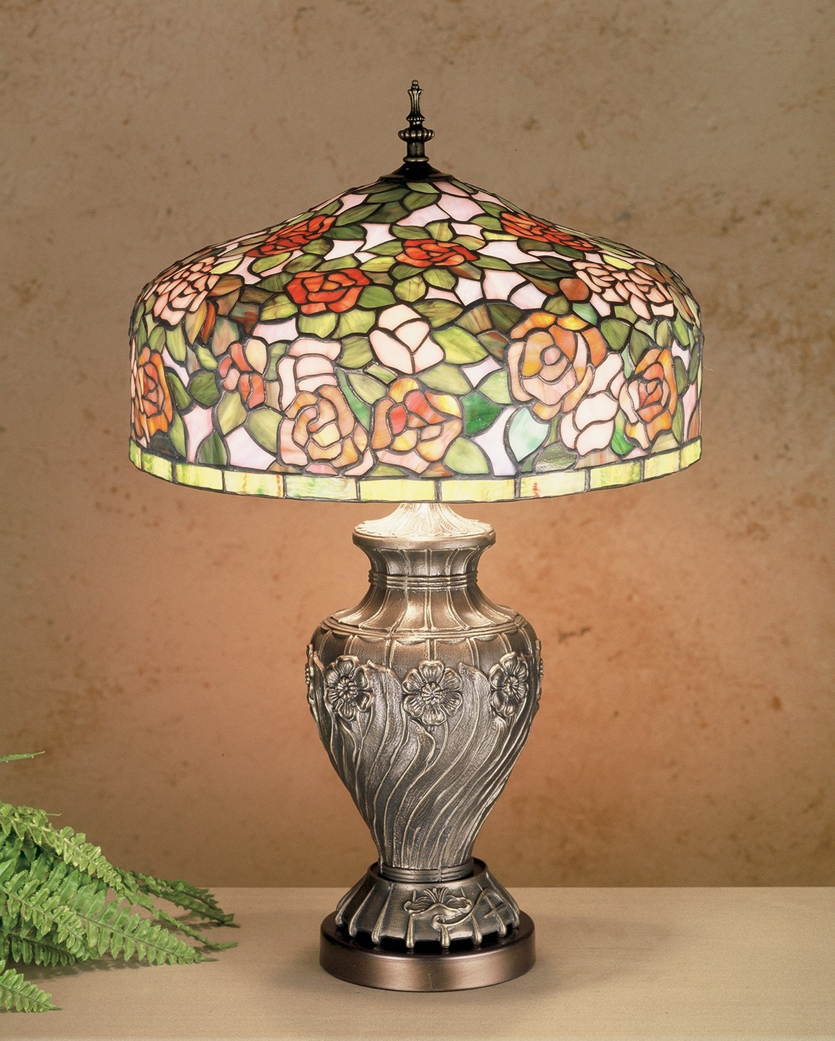 Meyda lighting 24 5h tiffany rosebush table lamp purple