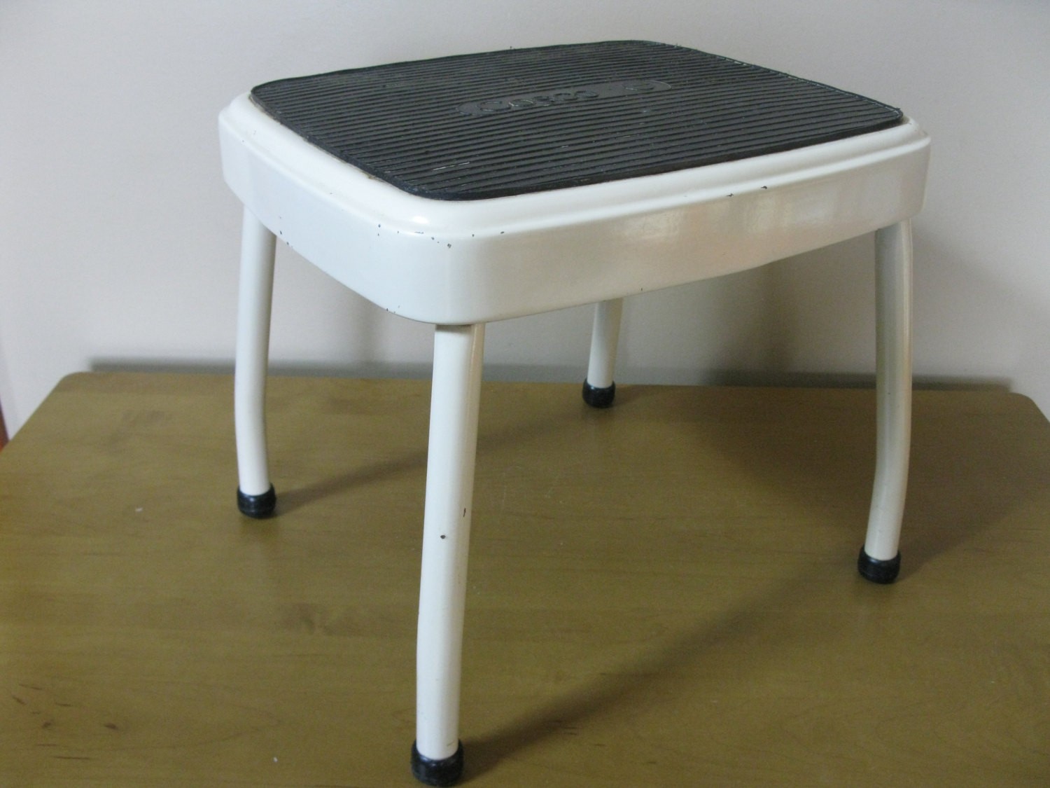 Nice cosco step stool mid century white with chrome legs