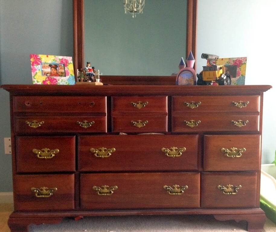 Simple way to replace dresser handles loccie better 1