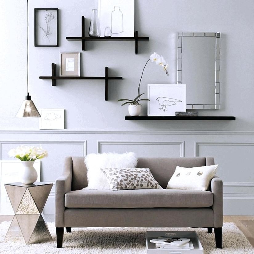 7 best ideas to decorate glass shelves in living room