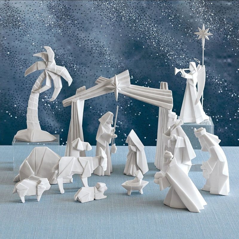 Beautiful origami nativity set with creche origami