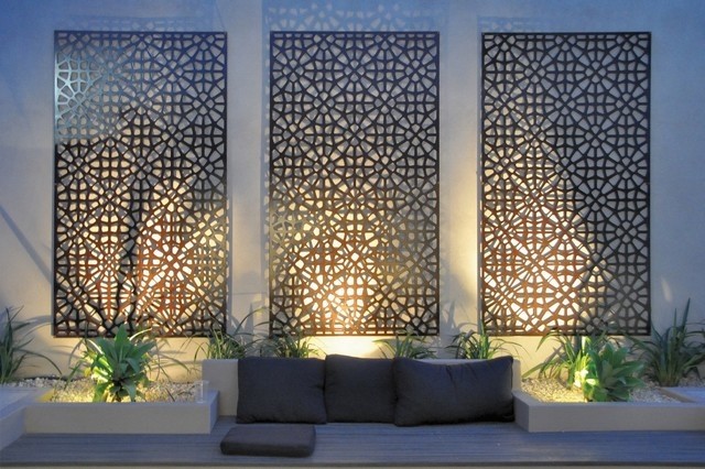 Grail outdoor screen and wall art contemporary 1