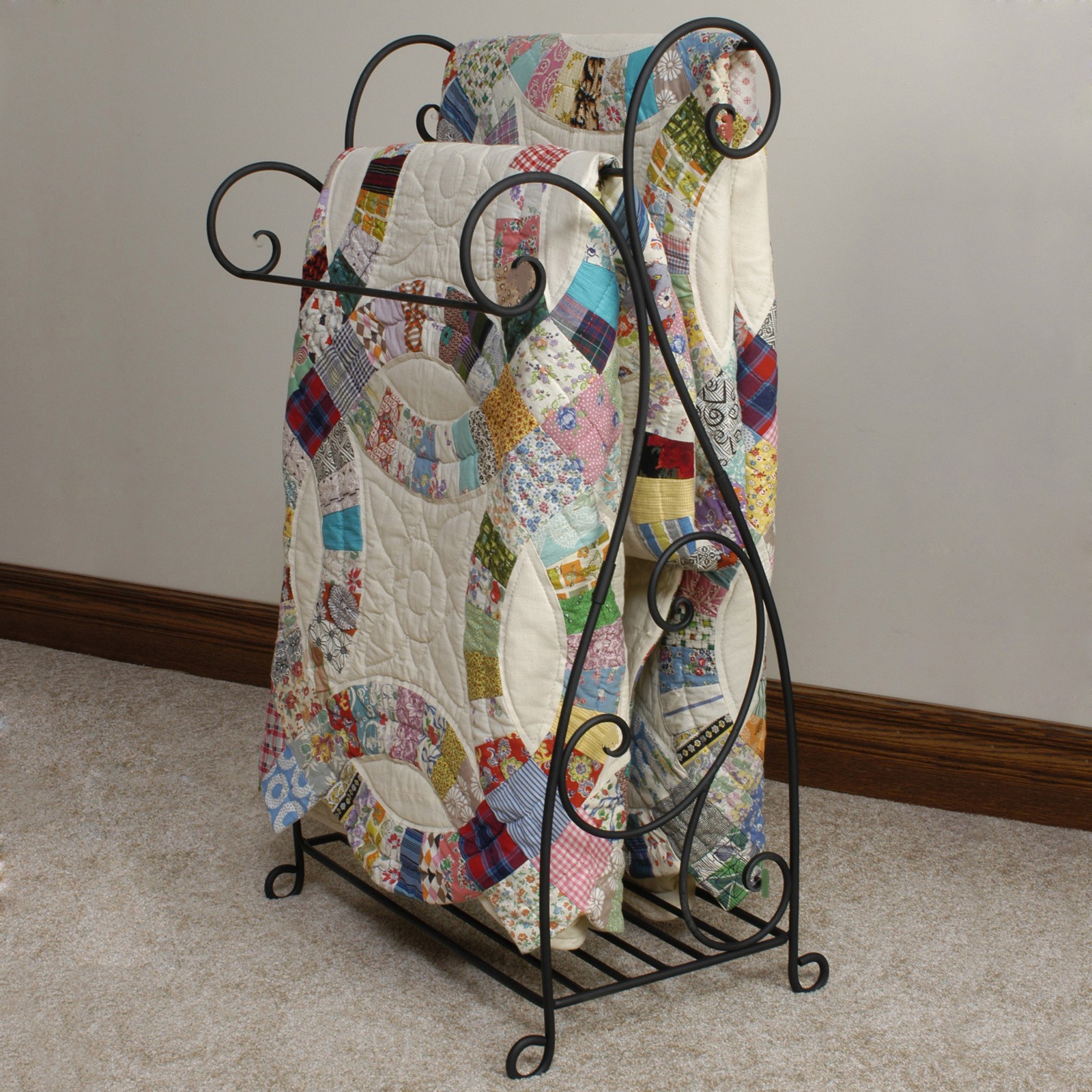 J j wire scrolled wrought iron quilt rack quilt racks