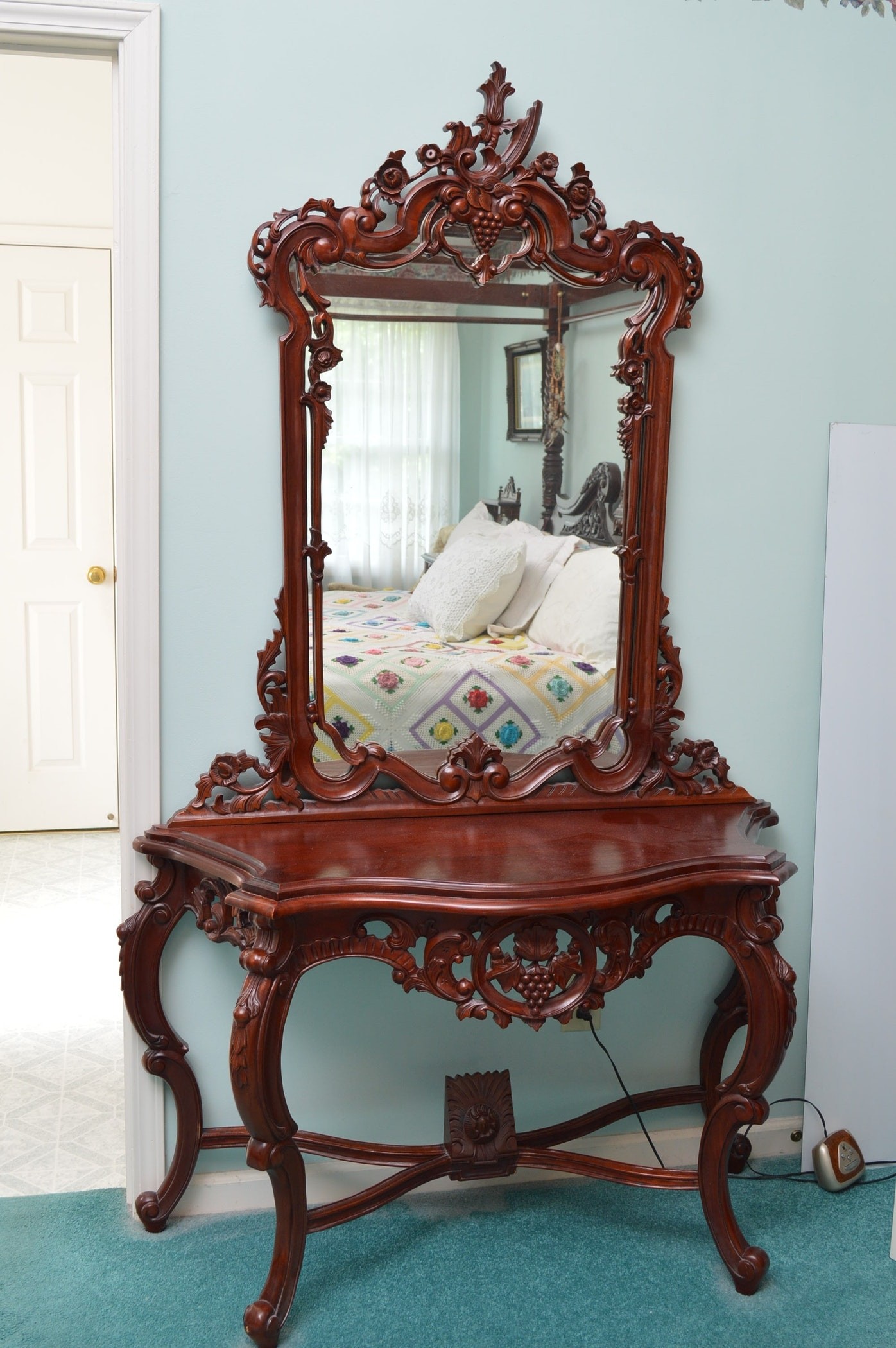 Mahogany rococo style vanity table with mirror ebth