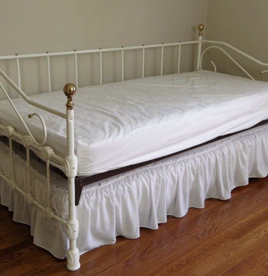 Antique white metal day bed with trundle ebth 1