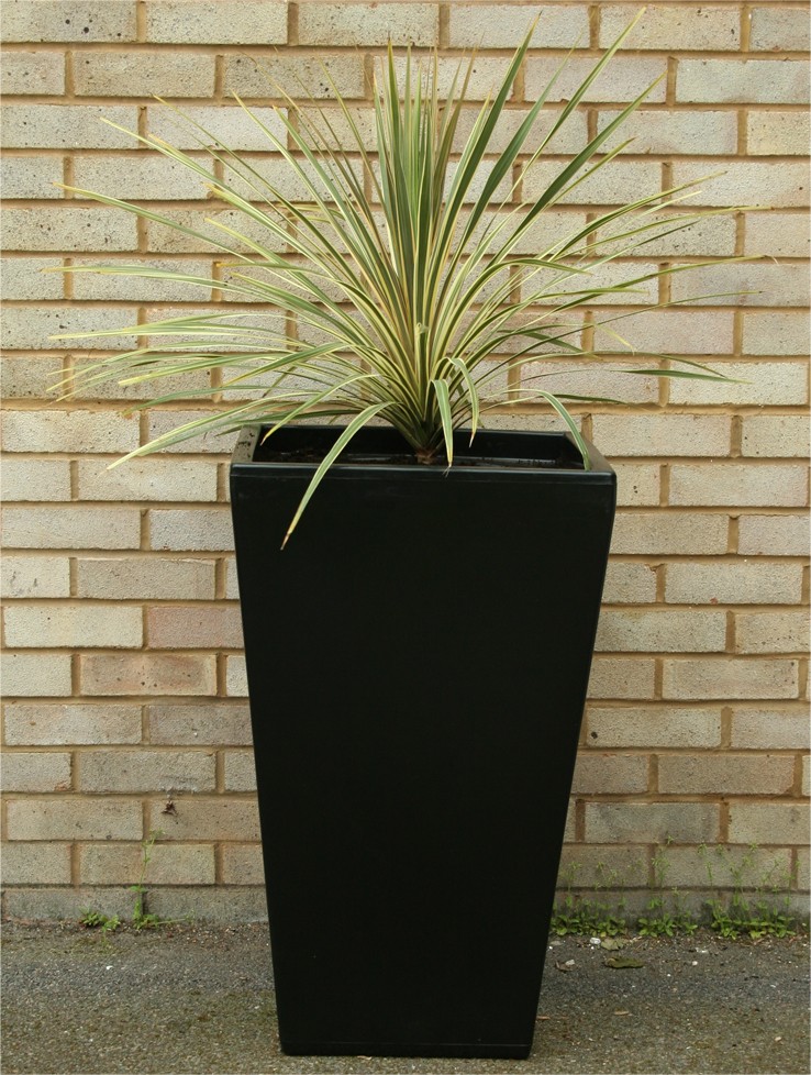Cambridge tall garden planter black v2