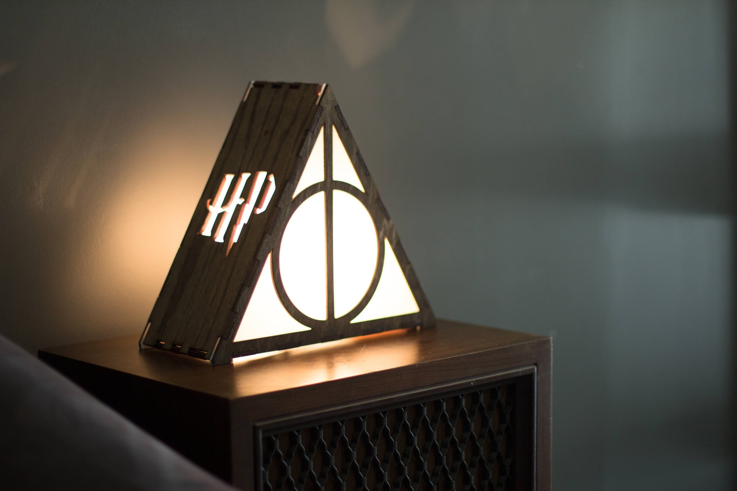 Harry potter deathly hallows lamp 1