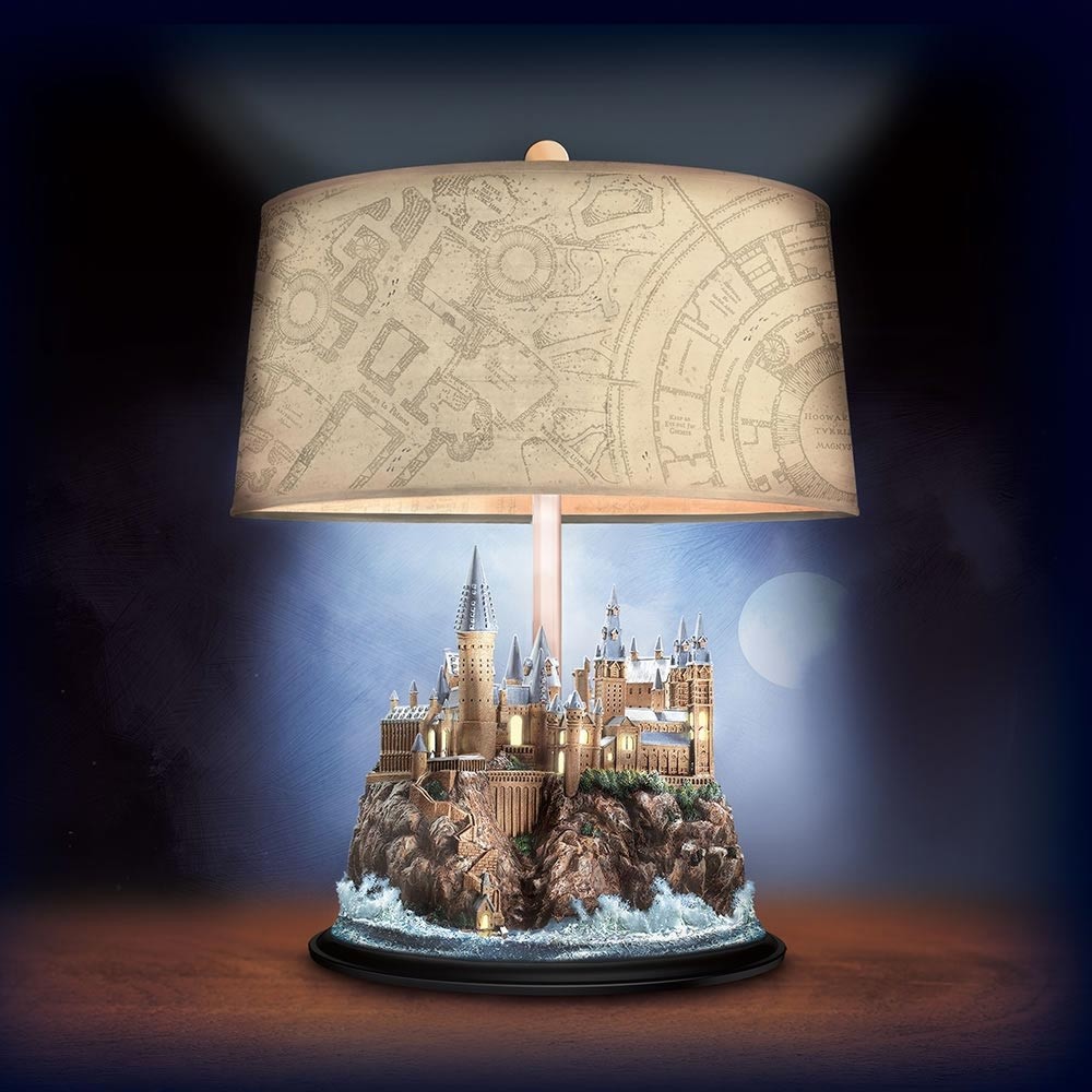 Harry potter illuminated hogwarts castle lamp