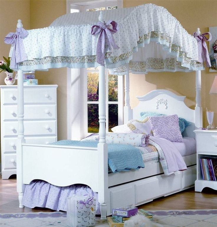 Is this nice choose for girls room girls canopy bed