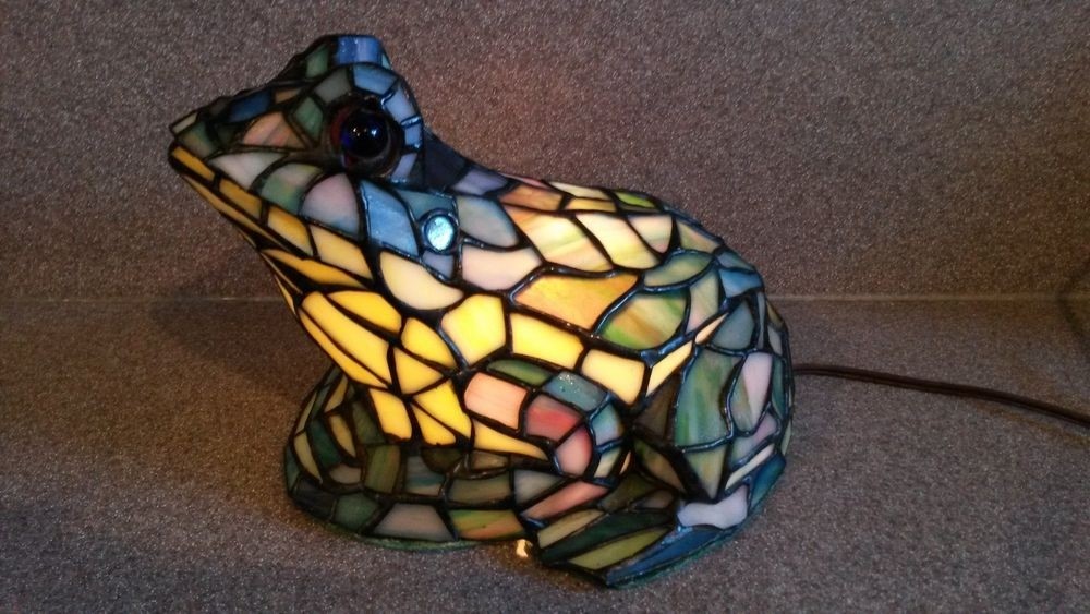Vintage tiffany style stained glass frog accent lamp i