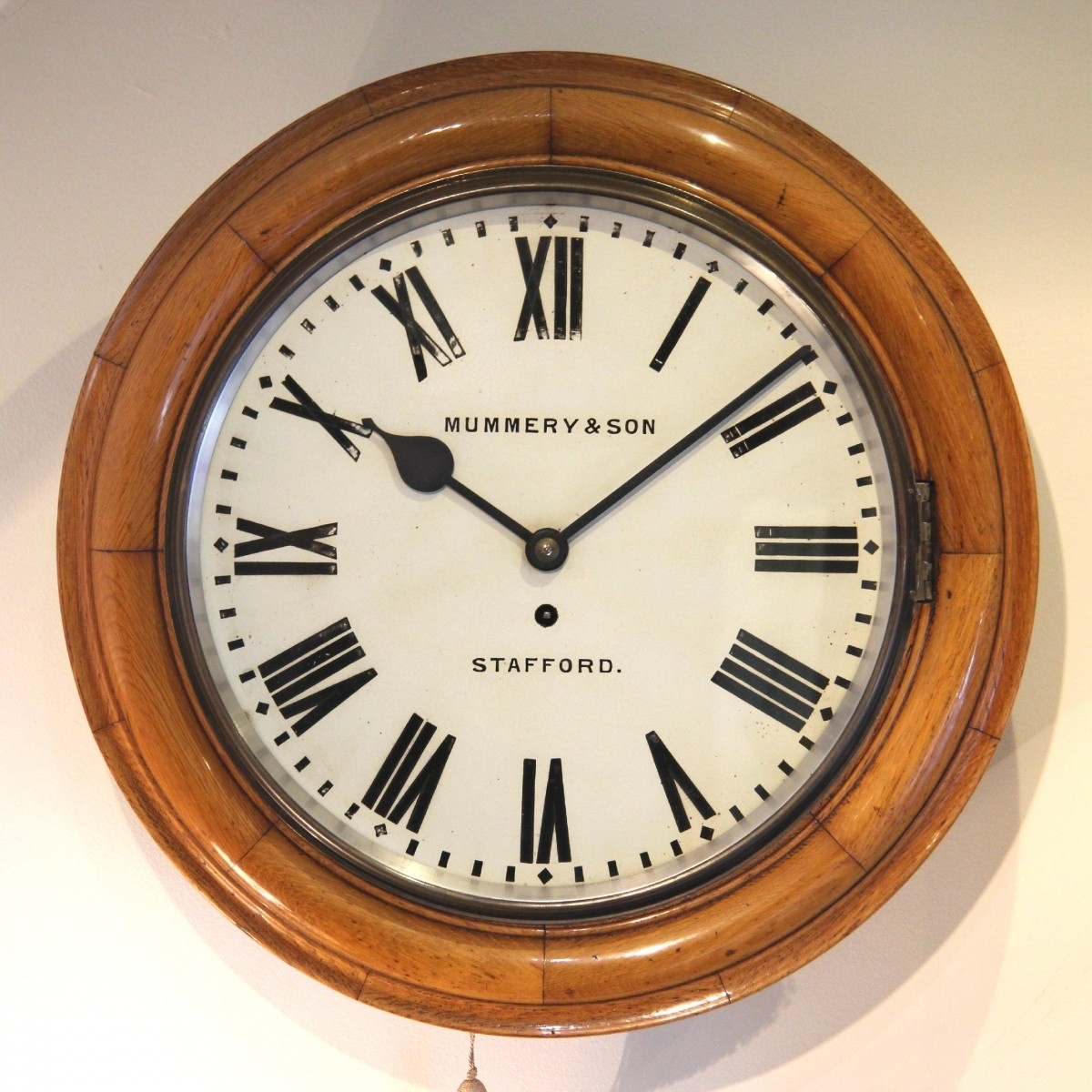 Light oak wall clocks giving your home the perfect 1