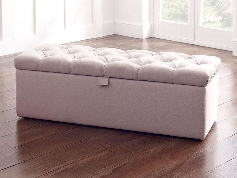 Adorning bedroom with bed ottoman bench homesfeed 1