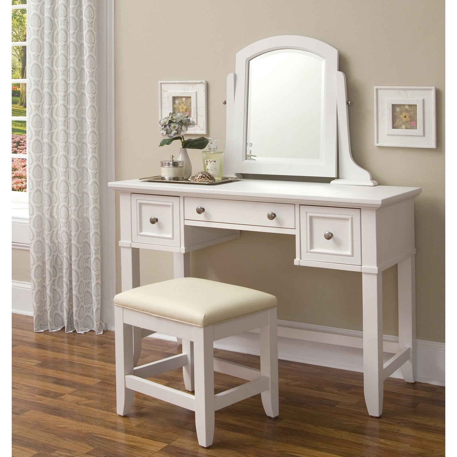 Small Vanity Table For Bedroom Ideas on Foter