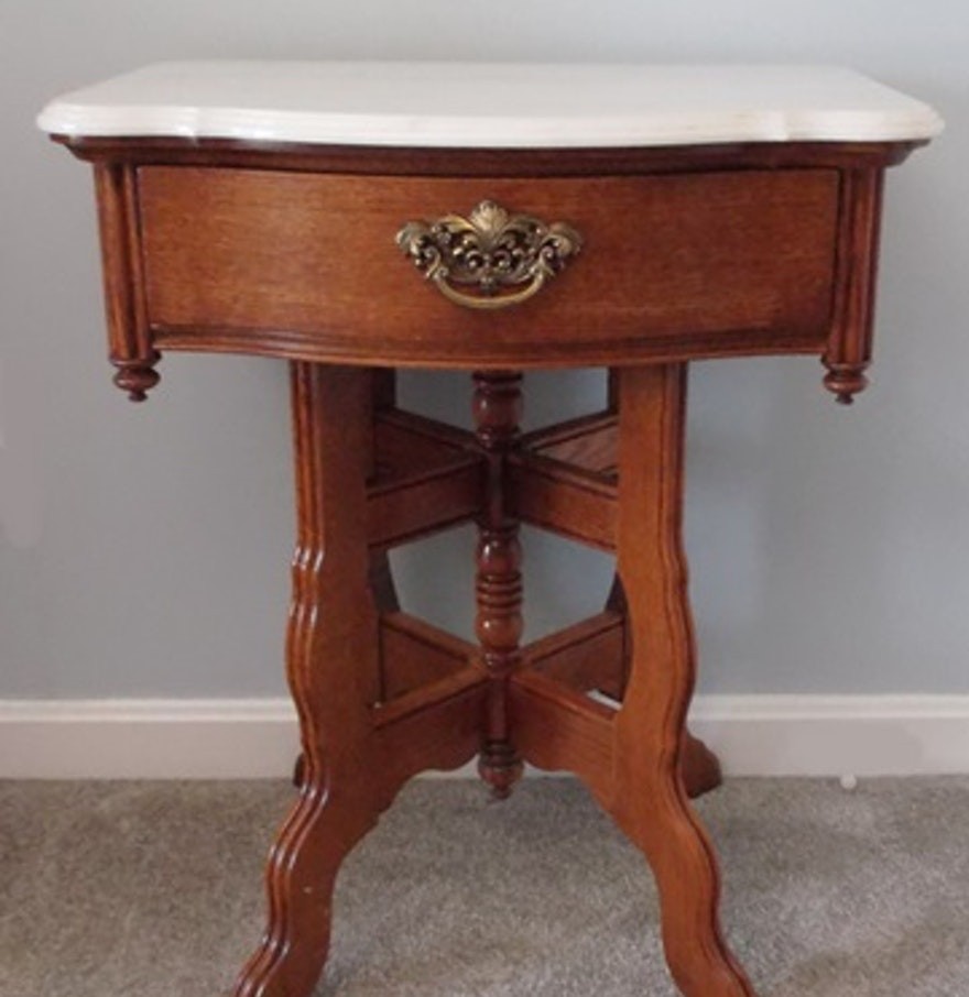 Lexington reproduction victorian style oak nightstand ebth