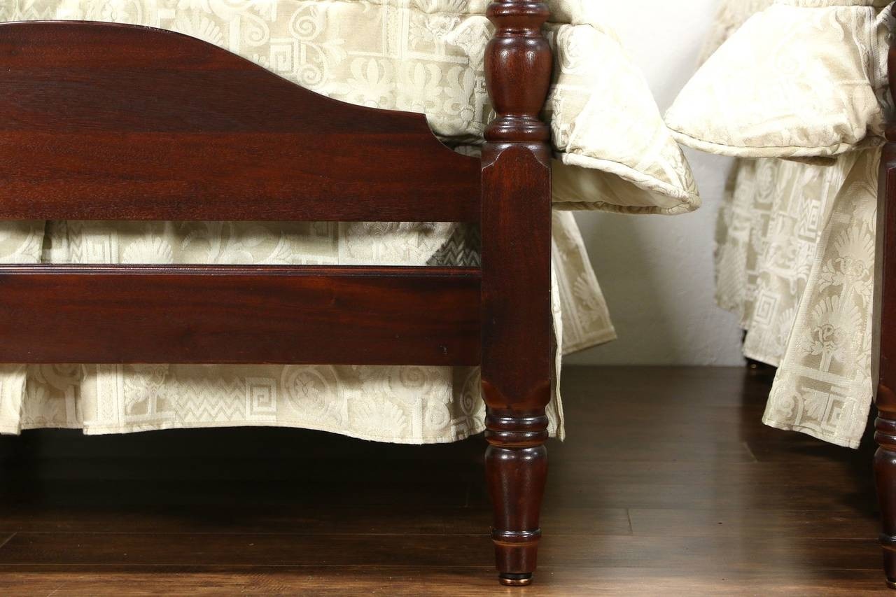 Pair traditional mahogany 4 poster vintage twin beds