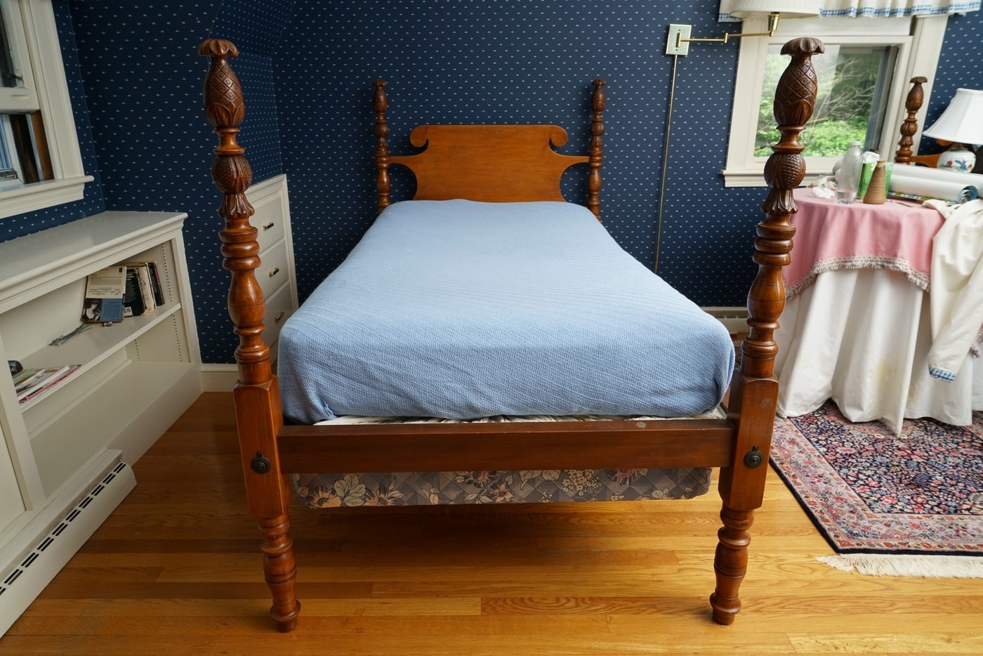 Pineapple finial four poster twin bed frame pair ebth