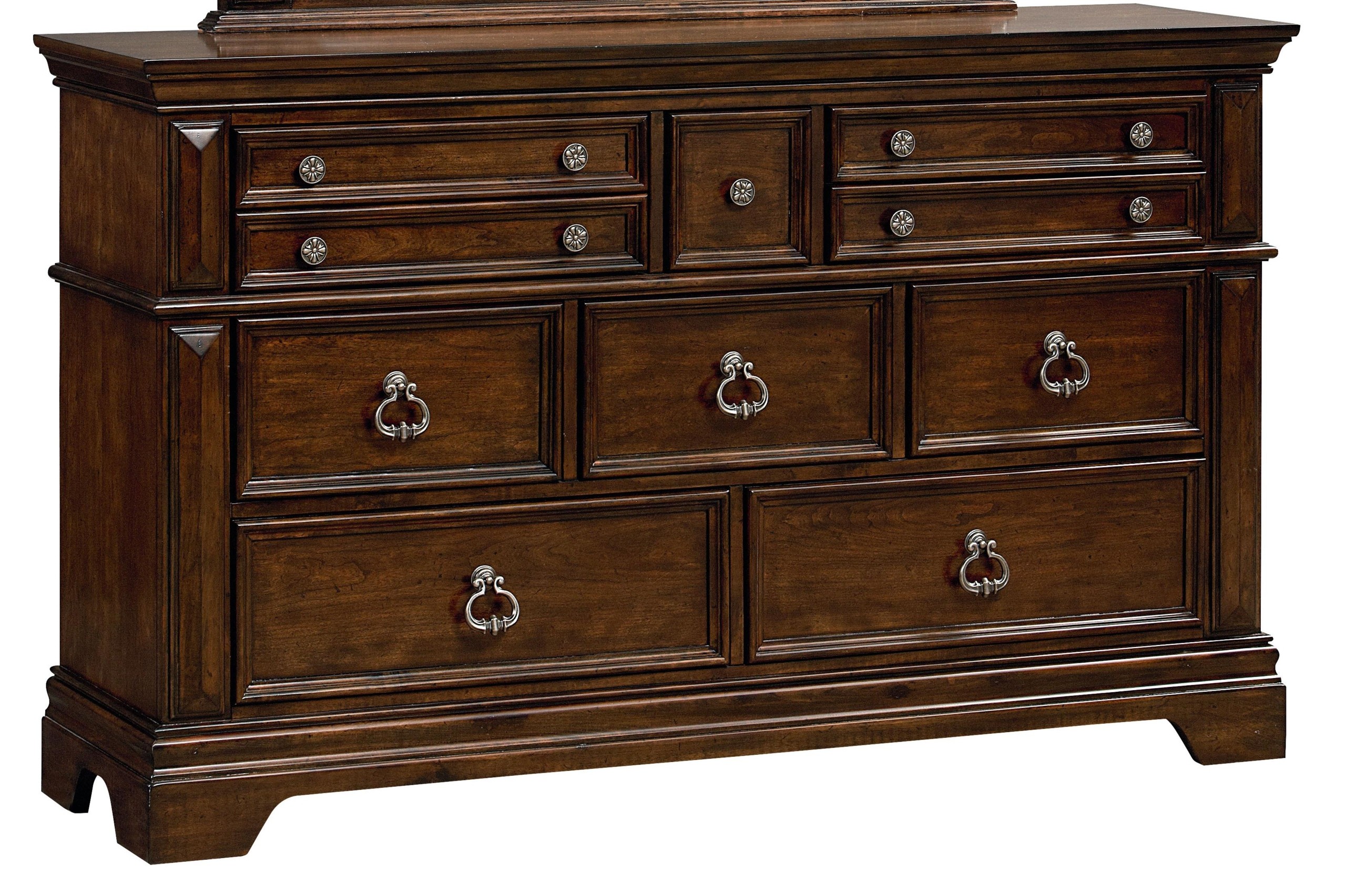 Standard furniture charleston 96009 8 drawer dresser with