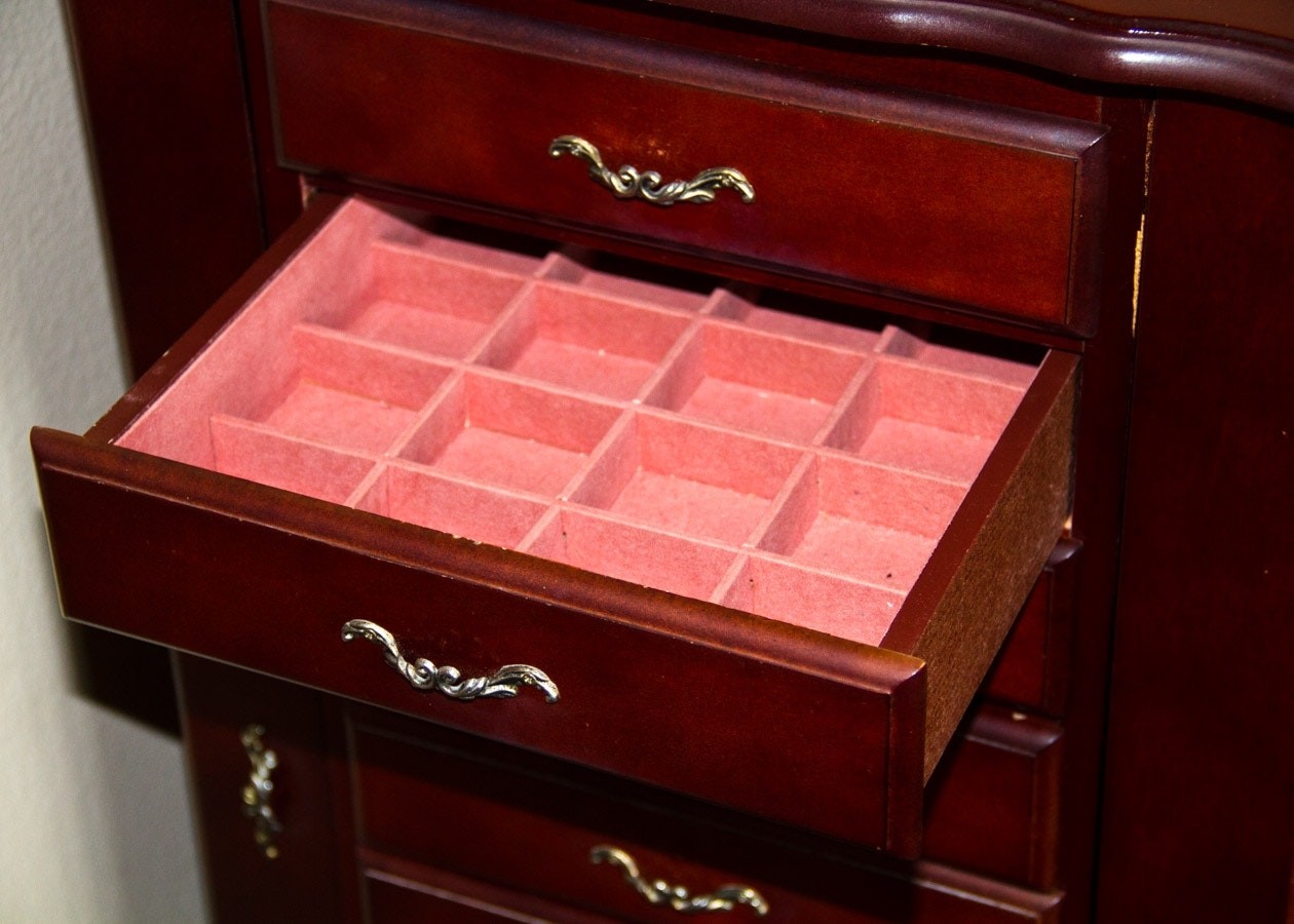 Queen anne style jewelry chest of drawers ebth 2