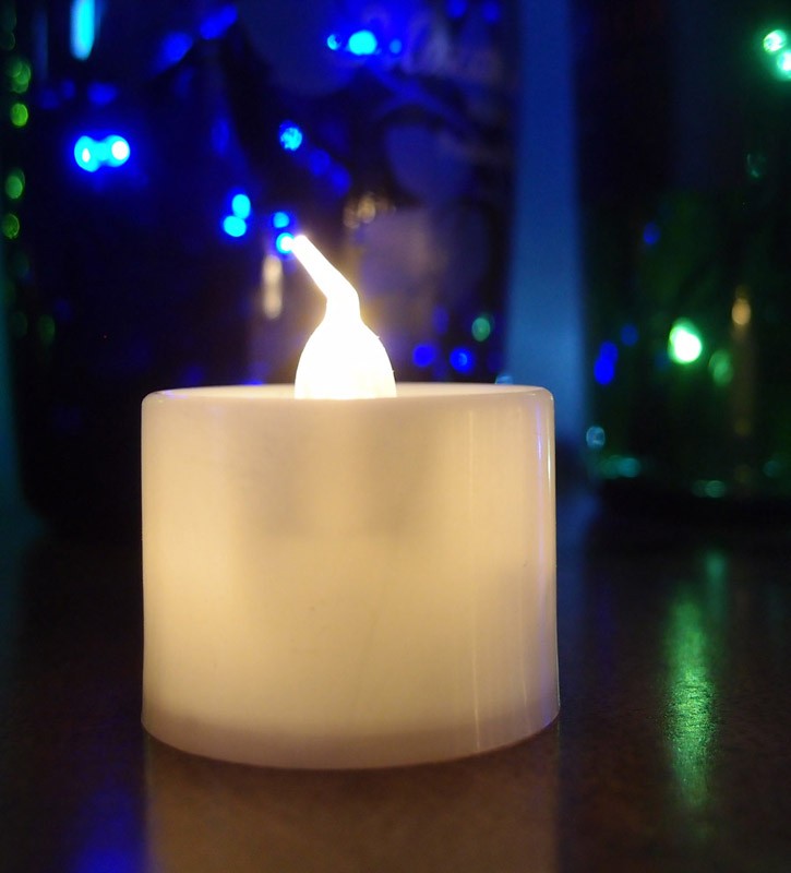 Large warm white led battery operated flameless candles