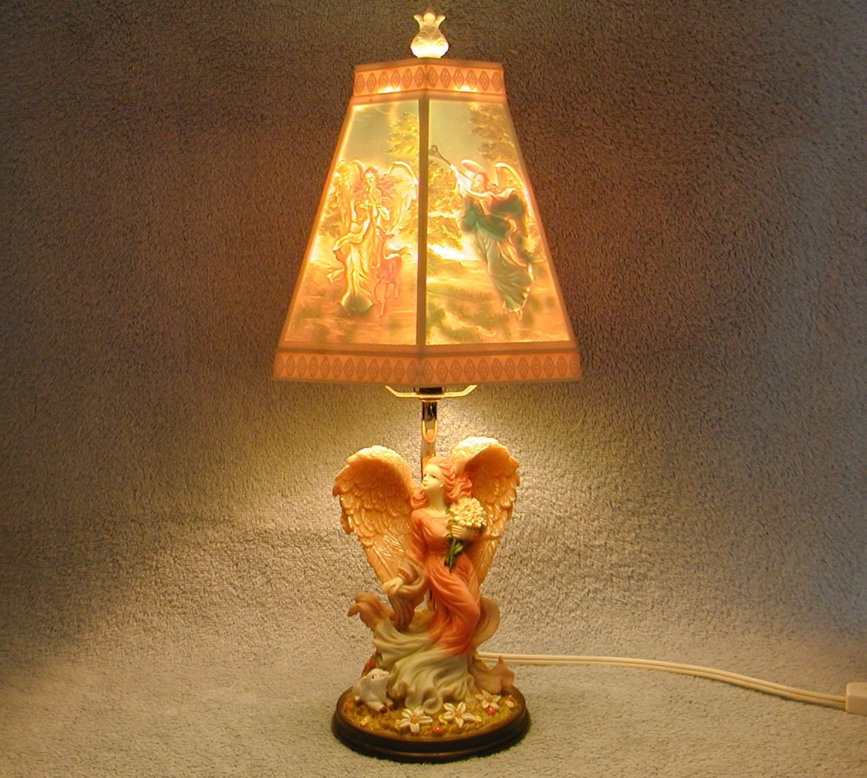 Table lamp angel themed 1