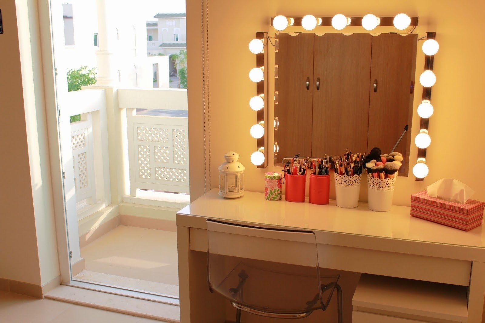 15 best illuminated dressing table mirrors mirror ideas 1