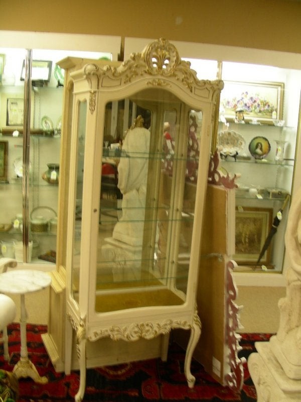 183 french style white gold curio cabinet lot 183