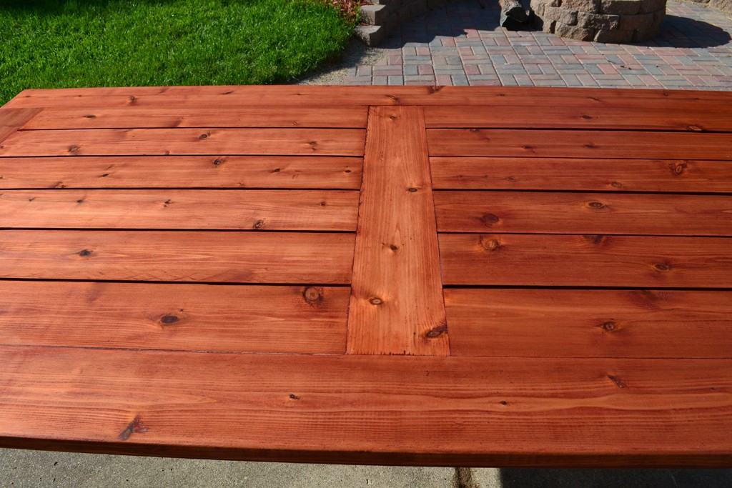 Bryans site the finished diy cedar patio table 1