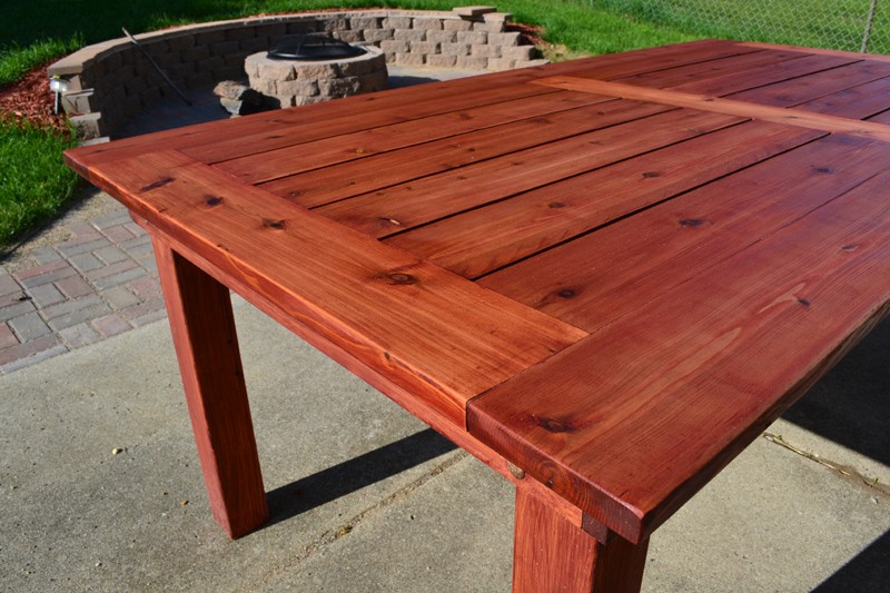 Bryans site the finished diy cedar patio table