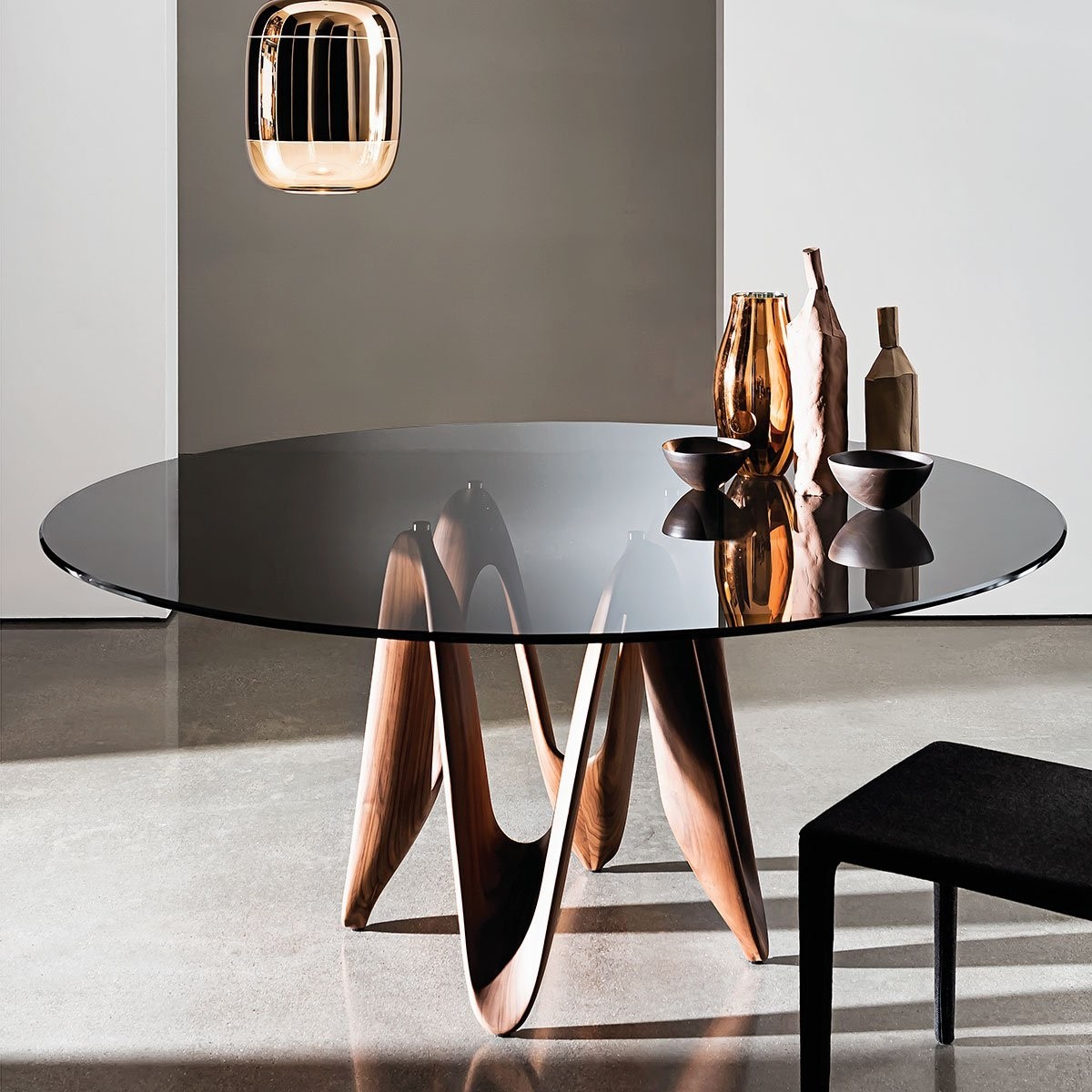Lambda table round glass top with central base by sovet