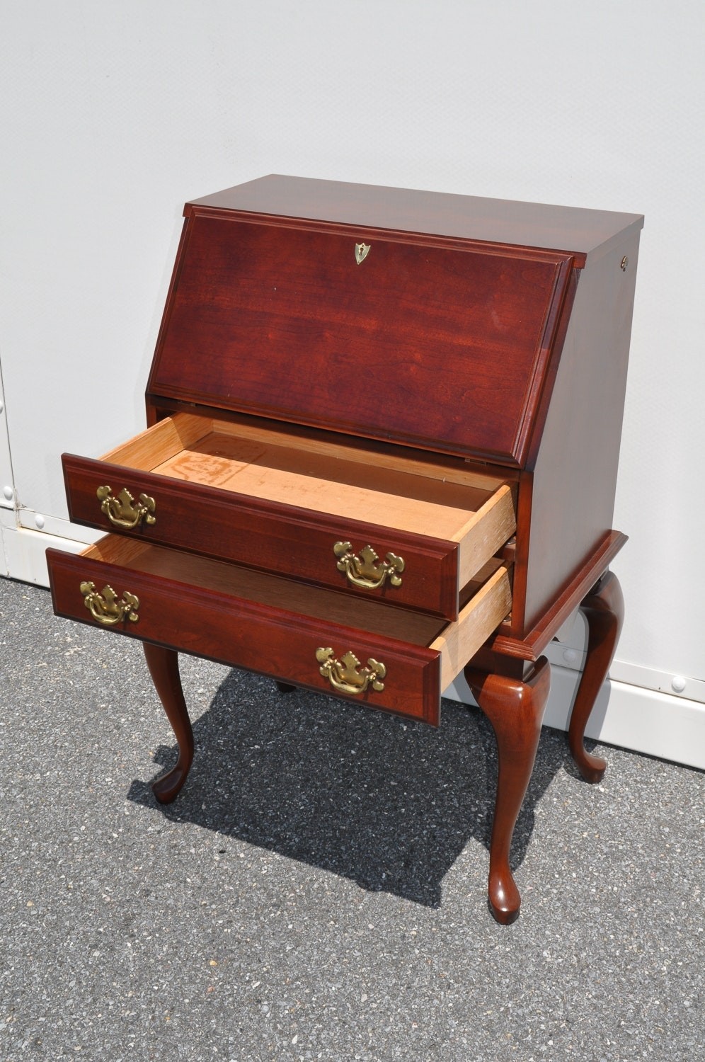 Small secretary desk ebth