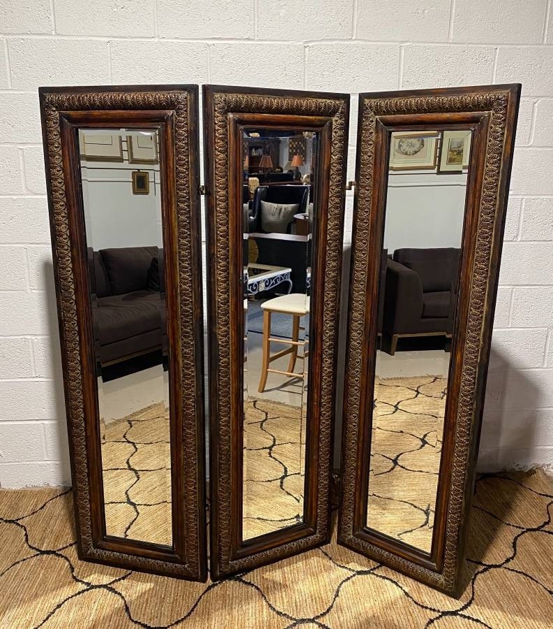 Tri fold beveled mirror room divider
