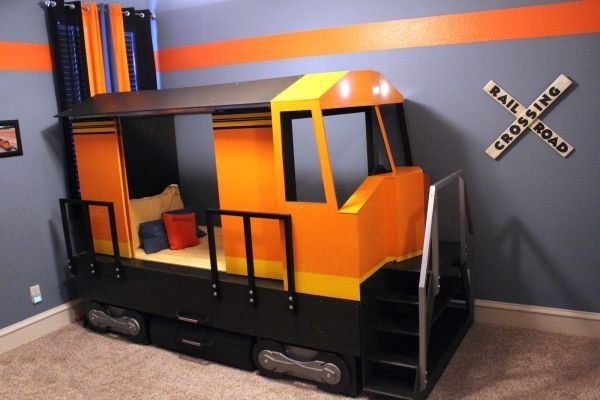 Adorable bnsf train modeled bed who knows how long the