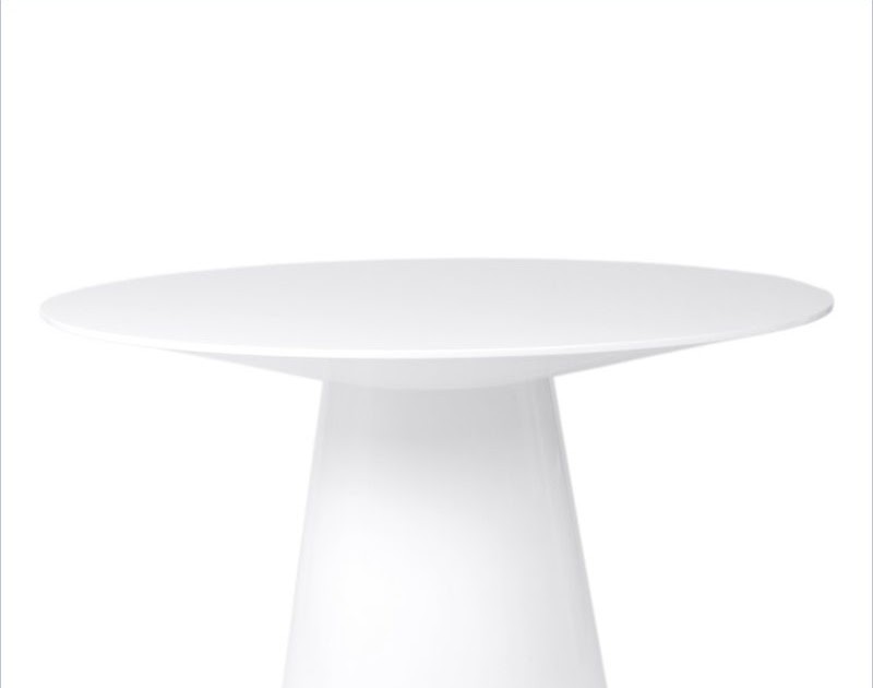 Eurostyle wesley round pedestal dining table in white 1