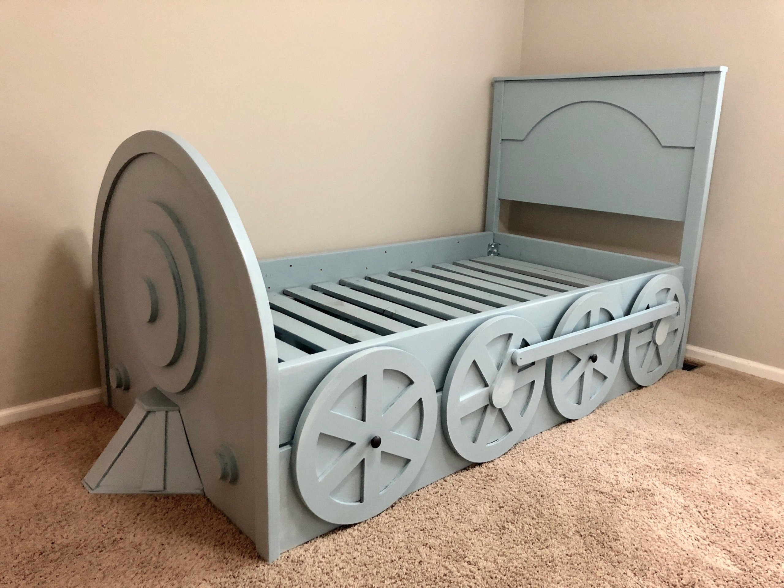 Locomotive bed kids twin sized train bed with trundle