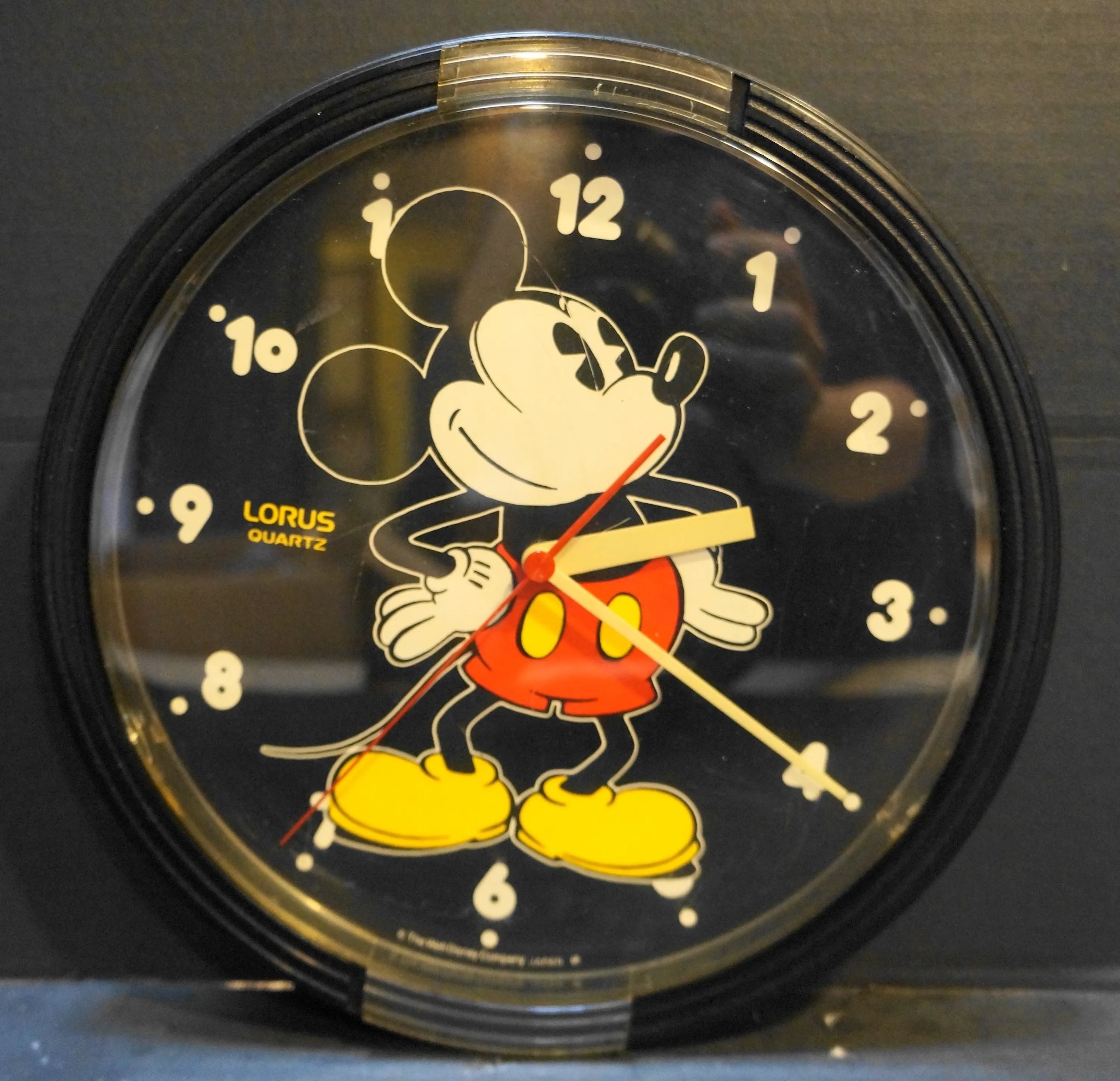 Mickey mouse lorus quartz wall clock made in japan 1980s