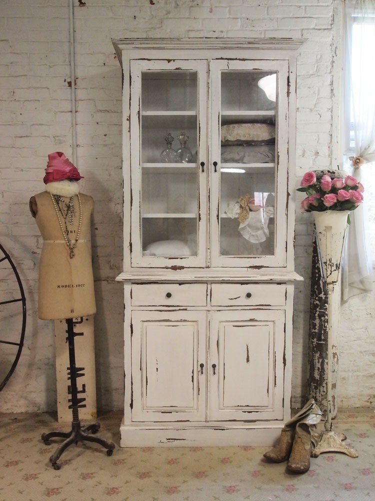 Shabby chic bookshelf how to share vintage appeal homesfeed 2